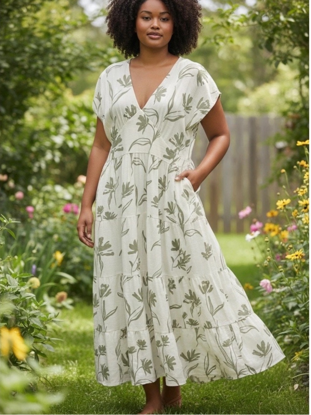 White Closet Elements Linen Blend
Cream Olive Green Empire Waist Maxi
Dress Sz S